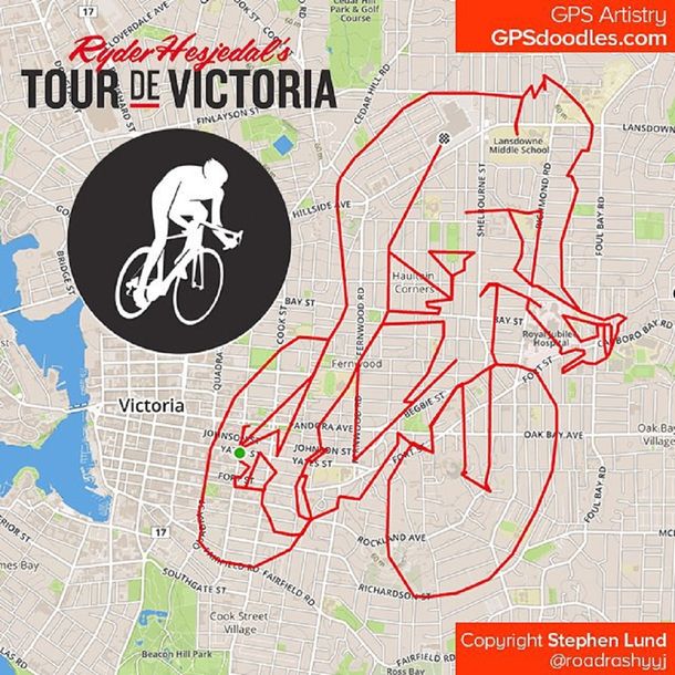 Un ciclista usa el GPS para dibujar figuras en un mapa