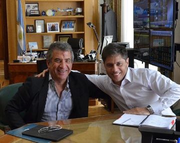 Urribarri pide que Kicillof sea su vice y lo llena de elogios en público