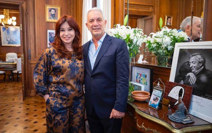 Cristina recibió en su despacho al intendente electo de La Plata, Julio Alak