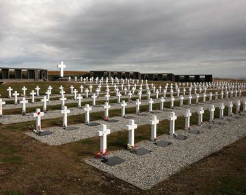 Familiares de caídos en Malvinas conocerán los resultados de la identificación de cuerpos
