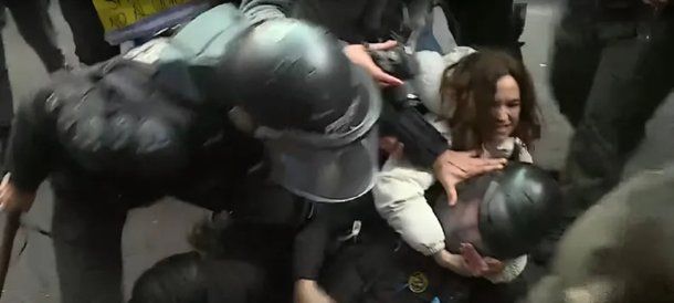 Caótico operativo en el Congreso: cortes, golpes, corridas y detenidos en la marcha de los jubilados