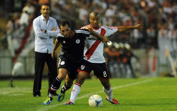 River y Estudiantes pagaron y ya no quedan clubes inhibidos