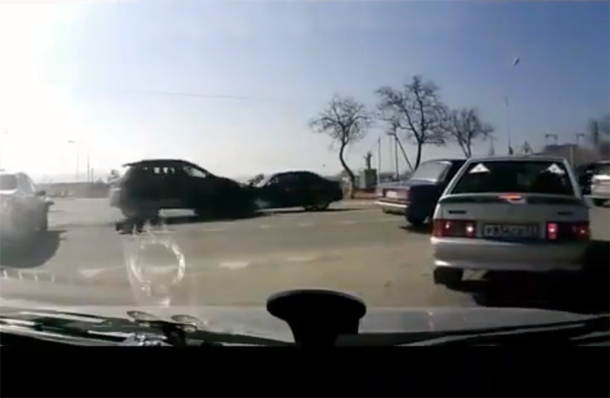 ¡Guarda! Los videos más extraños de choques en la calle