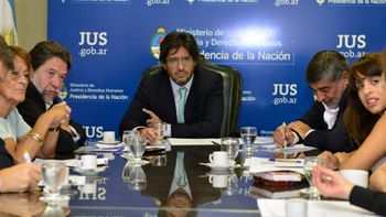 amia: gobierno y diputados analizan crear una comision investigadora amia: gobierno y diputados analizan crear una comision investigadora