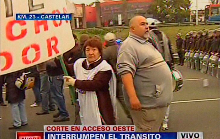 Colapsó el Acceso Oeste por una protesta de municipales