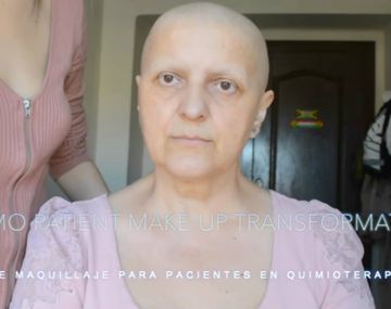 Maquilló a su madre