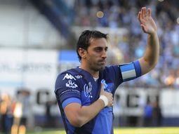 Diego Milito, emocionado en su despedida en Avellaneda Diego Milito, emocionado en su despedida en Avellaneda