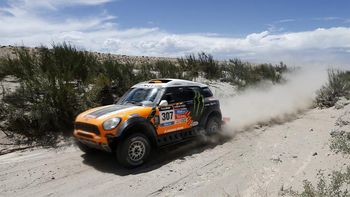 orly terranova se llevo la etapa y aun suena en el dakar orly terranova se llevo la etapa y aun suena en el dakar