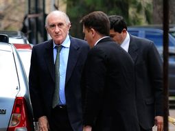 de la rua apunto a cafiero por la caida de su gobierno de la rua apunto a cafiero por la caida de su gobierno