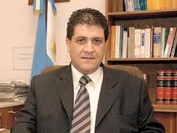 Piden la inhibitoria del juez platense Luis Federico Arias