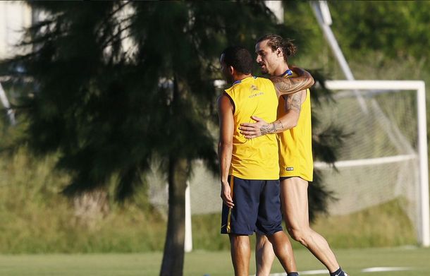 Tevez apoyó a Osvaldo, pero avisa: Yo no estoy en deuda, por suerte