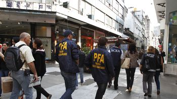 fuerte operativo del banco central y la policia por cuevas en el centro porteno fuerte operativo del banco central y la policia por cuevas en el centro porteno