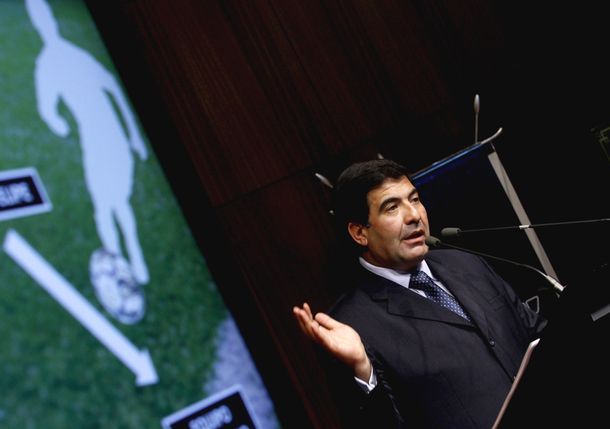 La AFIP suspendió a 146 representantes de futbolistas