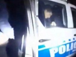 Escrachan en video a dos policías chaqueños mientras abusaban de una menor en el patrullero