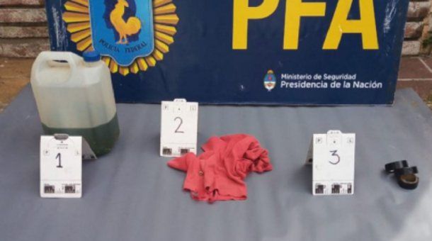 El material incautado en la casa del sospechoso.