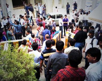 Sismo de casi 8 grados en India y Paquistán: al menos 65 muertos