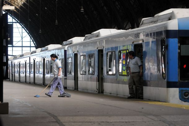 Demoras en los ramales del ferrocarril Mitre por falla eléctrica