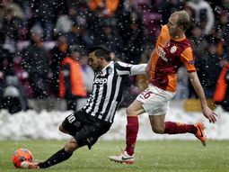 con tevez y bajo la nieve, juventus quedo eliminado con tevez y bajo la nieve, juventus quedo eliminado