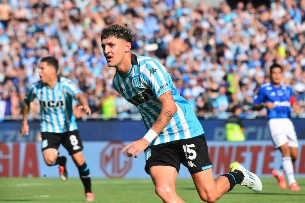 El golazo de Martirena para el 1-0 de Racing ante Cruzeiro