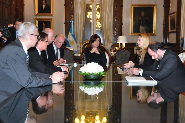 Mercedes Benz invertirá $797 millones para fabricar una nueva van