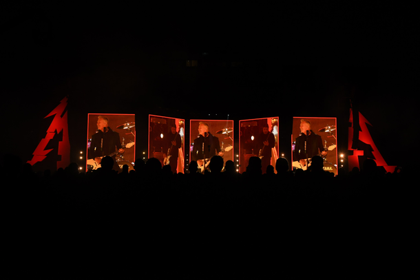 Momento emocionante y futbolero en el show de Metallica: cantó todo Palermo