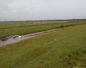 Atropelló y mató a un ciclista en la autopista Córdoba - Rosario: huyó del lugar
