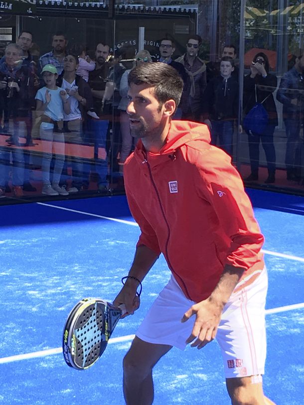 VIDEO: Djokovic jugó al pádel con un argentino ex número uno del mundo