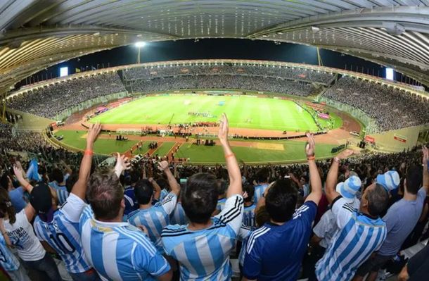 AFA analiza mudar el partido de Argentina y Uruguay a Córdoba