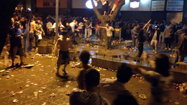 Barras bravas argentinos provocaron destrozos en Brasil: mirá el video