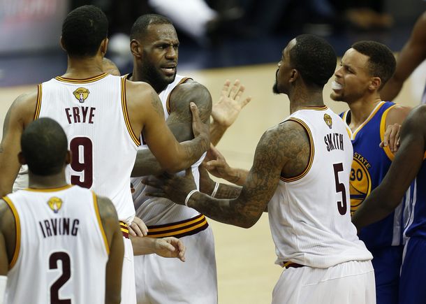 Warriors y Cavalliers se enfrentan este domingo para definir la corona