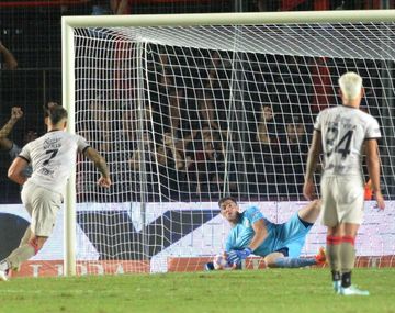 El karma de Colón en los penales: falló 9 de los últimos 10