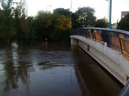 declaran el alerta rojo en cordoba por crecida de un rio declaran el alerta rojo en cordoba por crecida de un rio