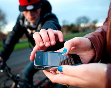 Le robaron el celular a una mujer de 60 años y murió del susto