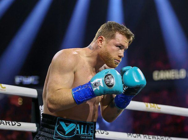 A qué hora es hoy sábado Canelo Álvarez vs. Terence Crawford