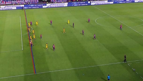 La polémica por el golazo anulado al Perrito Barrios contra Boca: ¿había offside?