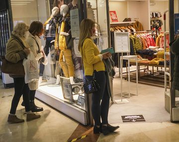 Los shoppings de la Ciudad venden el 50% menos respecto a la prepandemia