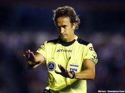 grupo de arbitros amenaza con medidas de fuerza y parar el futbol grupo de arbitros amenaza con medidas de fuerza y parar el futbol