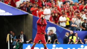 cristiano ronaldo volvio a hacer historia en los mundiales: alcanzo una marca inedita cristiano ronaldo volvio a hacer historia en los mundiales: alcanzo una marca inedita