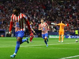 Atlético Madrid pierde 2-1 ante Barcelona pero se mete en semifinales