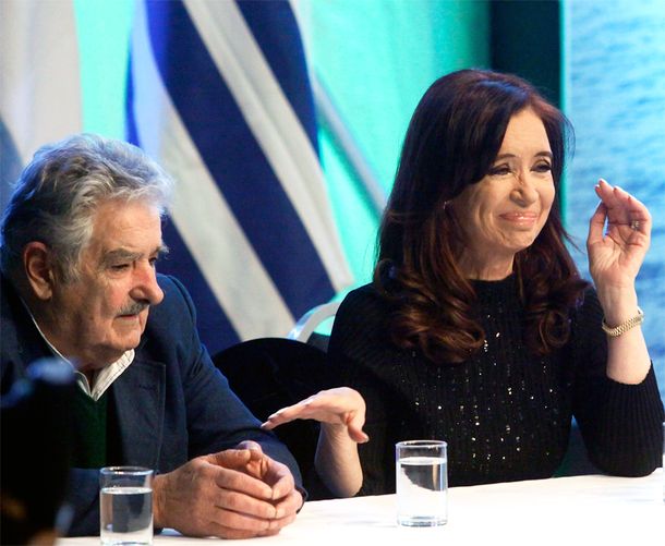 Mujica acusa a Argentina de hacer añicos el Mercosur