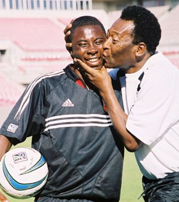 La promesa que no fue: era el nuevo Pelé y ahora vende aspiradoras en Twitter