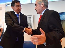 El juez Gustavo Lleral junto al gobernador de Chubut, Mario Das Neves