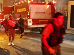 tragedia en brasil: 233 muertos en el incendio de un boliche tragedia en brasil: 233 muertos en el incendio de un boliche