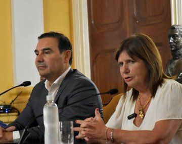 El gobernador de Corrientes, Gustavo Valdés y la ministra de Seguridad de la Nación, Patricia Bullrich.
