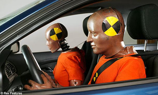 Crash Test Dummies 01
