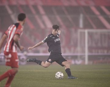 Independiente y Barracas Central igualaron sin goles en Avellaneda