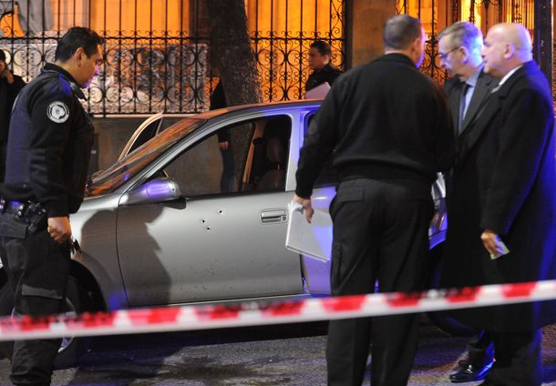 Un menor fue baleado tras intentar asaltar a policías de civil