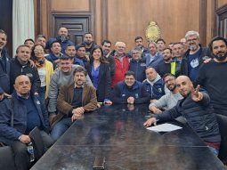 Gremio rompe con los pedidos del Gobierno y cierra salario mínimo de 1,5 millones de pesos