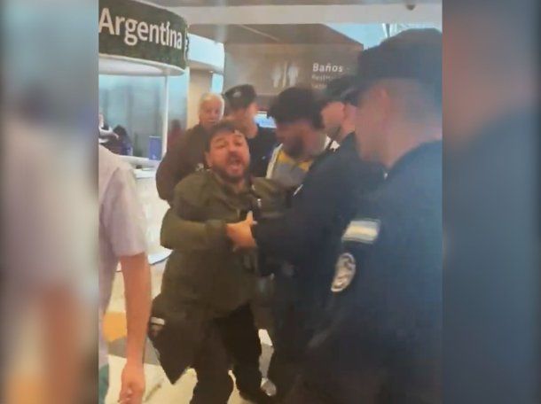 Juan Grabois protagonizó un escándalo en el Aeropuerto de Ezeiza