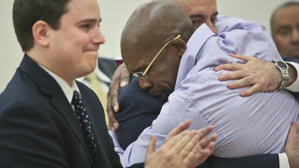 Pasó 24 años preso por error y ahora reclama 162 millones de dólares